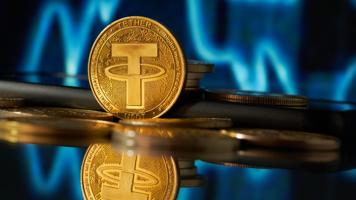 مقایسه عملکرد تتر، طلا و دلار فیزیکی در بحران‌های اقتصادی