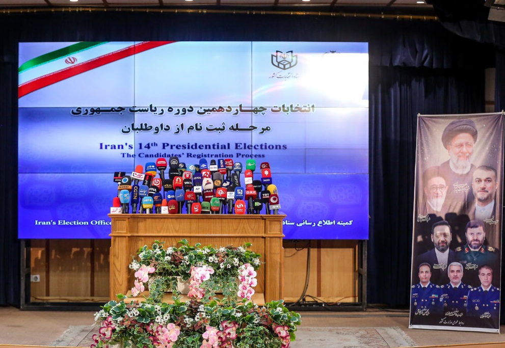 حقانیان: باتصمیم شخصی آمدم / پزشکیان: برای کمک به شورانتخاباتی ثبت‌نام کردم