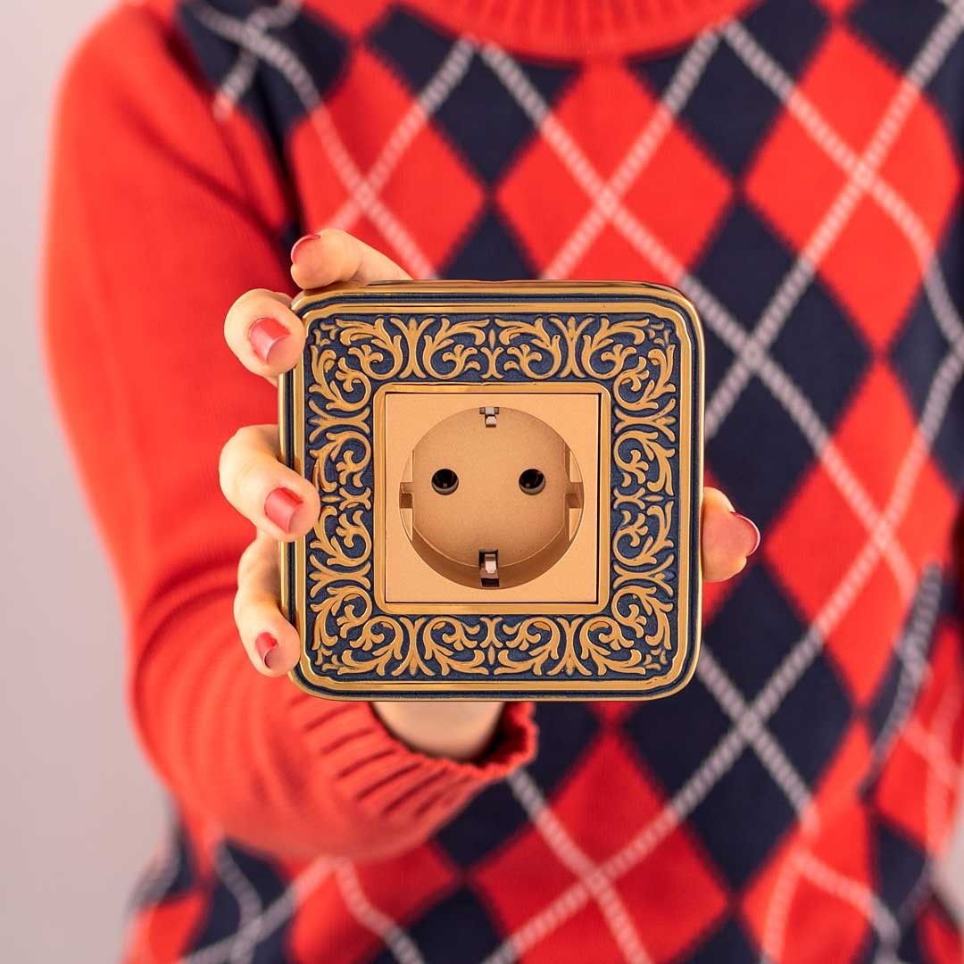 آنتیکو مطمئن ترین برند برای خرید کلید و پریز کلاسیک