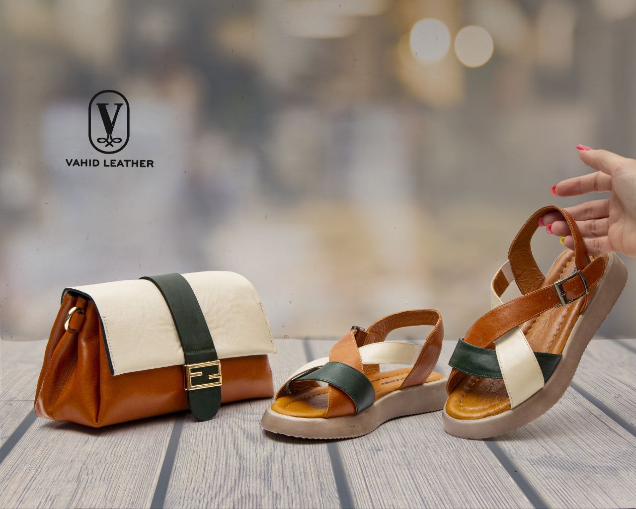 معرفی شیک‌ترین مدل‌های صندل چرم زنانه