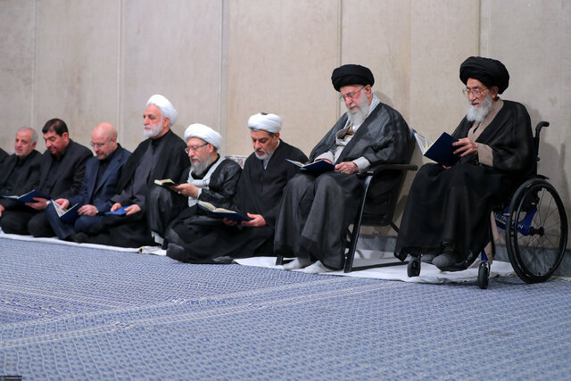 برگزاری مراسم بزرگداشت رئیس‌جمهور و همراهانش از سوی رهبر انقلاب