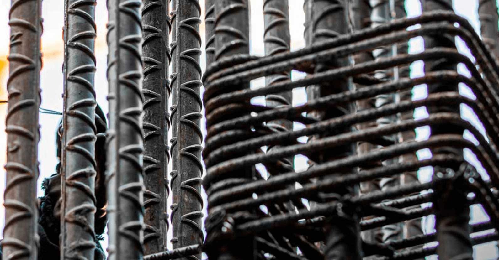 نحوه خاموت گذاری در پی: راهنمای جامع برای ساخت پی های بتنی مقاوم